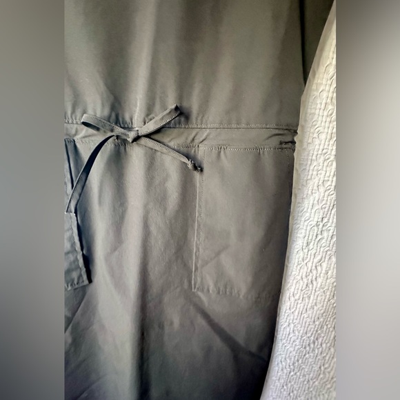 MOUNTAIN KHAKIS WOMEN'S RAMBLER CLASSIC FIT DRESS in BLACK SIZE SMALL. - Picture 3 of 6